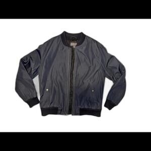 Stylish Michael Kors Men's Bomber Jacket - Versatile Fashion Staple